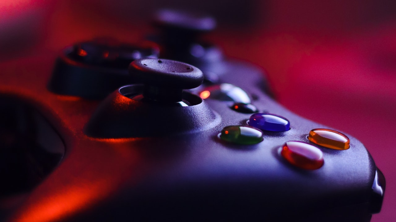How A Gaming Controller Can Enhance Your Playing Skills